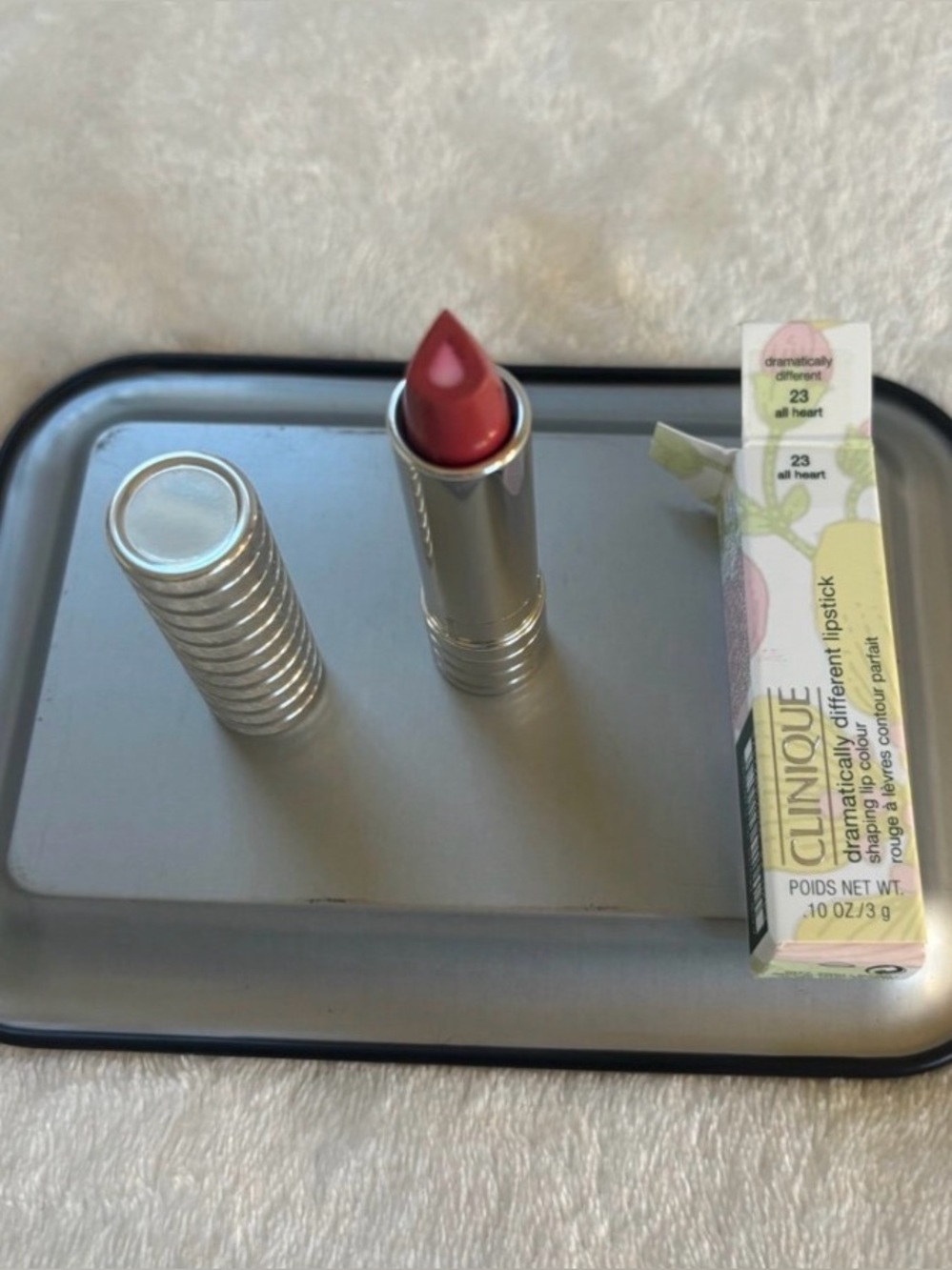 Clinique Dramatically Different Lipstick - 23 All Heart (muted rose pink) NEW